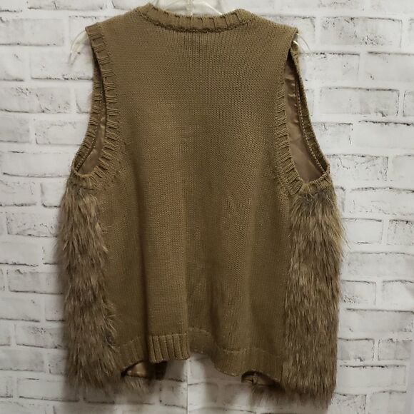 Xhirlation vest   - Picture 3 of 3